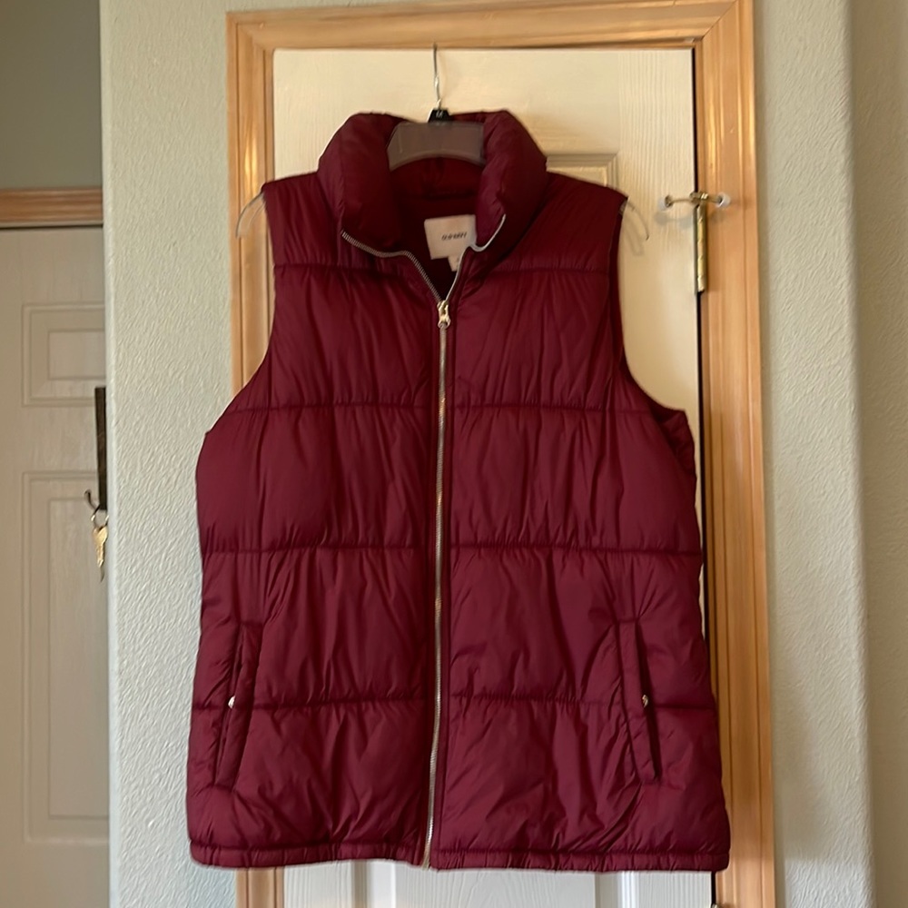 Old Navy Burgundy Puffer Vest